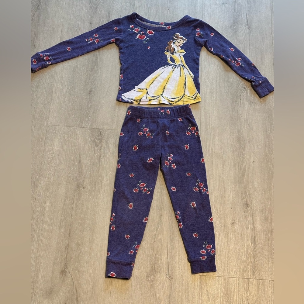 Disney Princes Belle Long Sleeve 2 Piece Pajama Set Purple and rose flowers Sz 4
